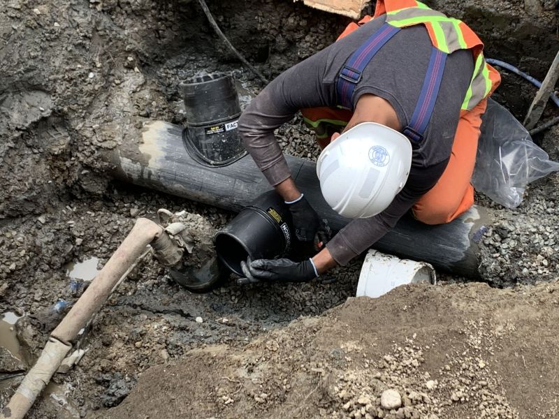 City worker fusing on a wye (Y) connection
